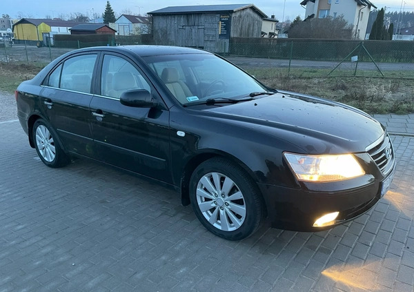 Hyundai Sonata cena 10500 przebieg: 211000, rok produkcji 2008 z Gdańsk małe 154